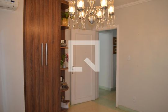 Sala / Dormitório 3 de casa à venda com 8 quartos, 300m² em Vila Itapura, Campinas