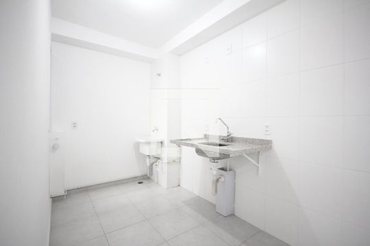Cozinha de apartamento para alugar com 2 quartos, 46m² em Sé, São Paulo