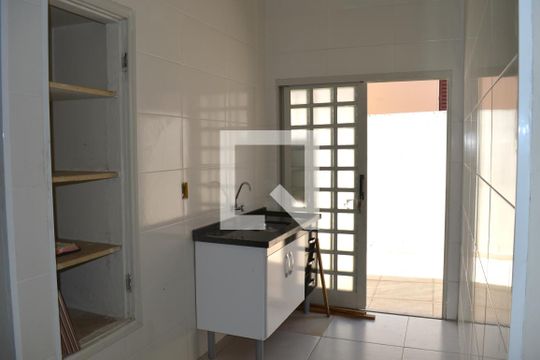 Cozinha de casa à venda com 4 quartos, 180m² em Vila Itapura, Campinas