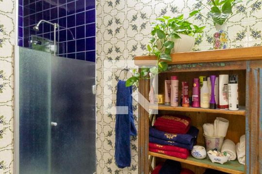 Banheiro  de casa para alugar com 3 quartos, 340m² em Vila São José (ipiranga), São Paulo