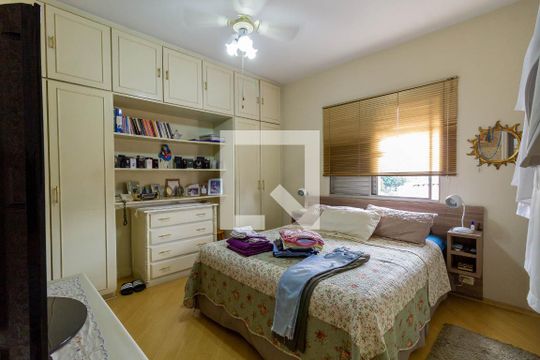 Suíte  de casa à venda com 3 quartos, 340m² em Vila São José (ipiranga), São Paulo