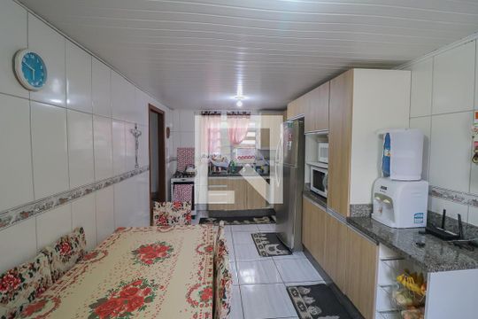 Cozinha de casa à venda com 3 quartos, 140m² em Santa Teresa, São Leopoldo