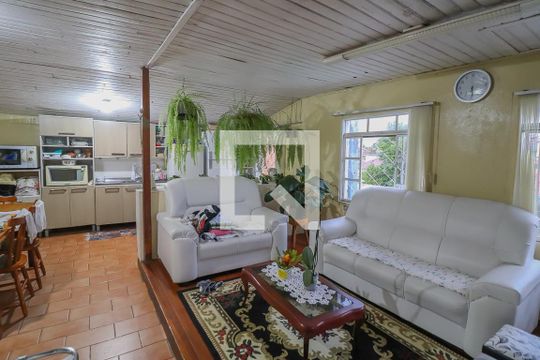 Casa à venda com 3 quartos, 120m² em Santa Teresa, São Leopoldo