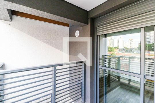 Varanda de kitnet/studio para alugar com 1 quarto, 26m² em Jardim das Acácias, São Paulo