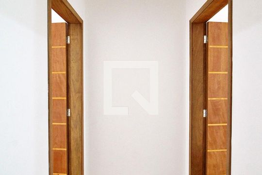 Corredor de casa à venda com 2 quartos, 151m² em Vila Alpina, Santo André