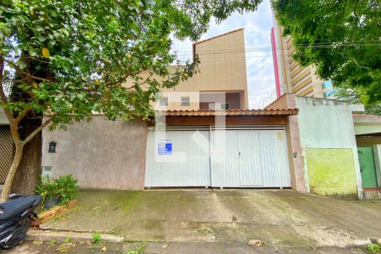 Fachada de casa à venda com 2 quartos, 151m² em Vila Alpina, Santo André