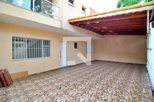 Garagem de casa à venda com 2 quartos, 151m² em Vila Alpina, Santo André
