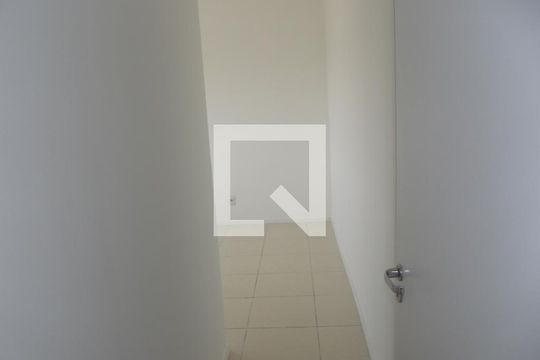 Quarto  de apartamento à venda com 1 quarto, 56m² em Del Castilho, Rio de Janeiro