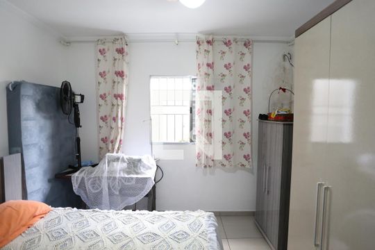 Quarto 1 de casa à venda com 1 quarto, 80m² em Jardim Arize, São Paulo