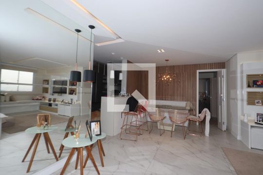 Apartamento à venda com 3 quartos, 119m² em Vila Ivone, São Paulo