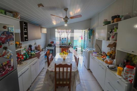 Cozinha de casa à venda com 4 quartos, 120m² em Duque de Caxias, São Leopoldo
