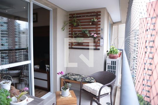 Sacada de apartamento à venda com 2 quartos, 68m² em Chácara Inglesa, São Paulo