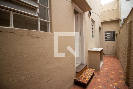 Quintal de casa à venda com 3 quartos, 90m² em Várzea da Barra Funda, São Paulo