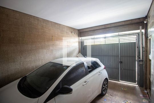 Garagem de casa à venda com 3 quartos, 90m² em Várzea da Barra Funda, São Paulo