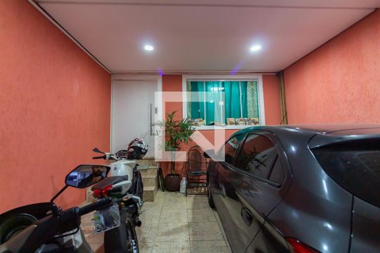 Garagem de casa à venda com 3 quartos, 125m² em Cidade das Flores, Osasco
