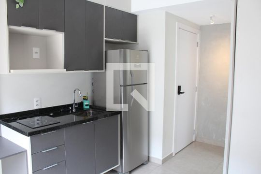 Cozinha de kitnet/studio para alugar com 1 quarto, 23m² em Perdizes, São Paulo