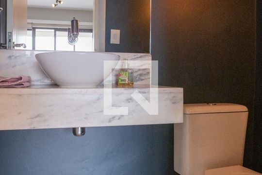 Lavabo de apartamento para alugar com 3 quartos, 87m² em Vila Romana, São Paulo