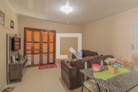 Sala de casa à venda com 4 quartos, 140m² em Santos Dumont, São Leopoldo
