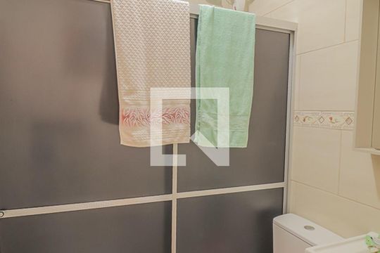 Banheiro de casa à venda com 4 quartos, 140m² em Santos Dumont, São Leopoldo