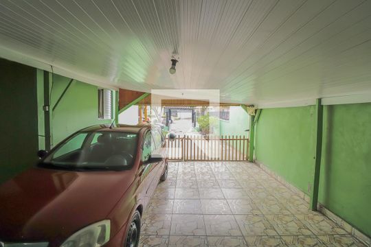 Garagem de casa à venda com 4 quartos, 140m² em Santos Dumont, São Leopoldo