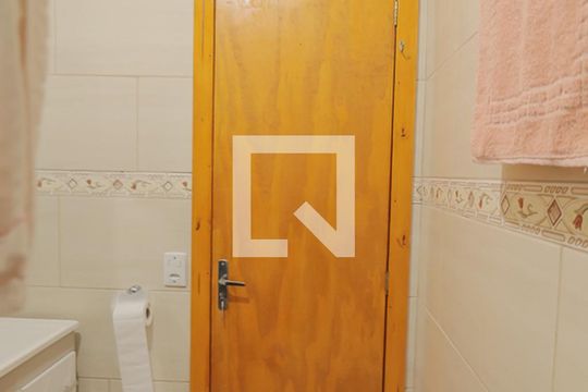 Banheiro de casa à venda com 4 quartos, 140m² em Santos Dumont, São Leopoldo