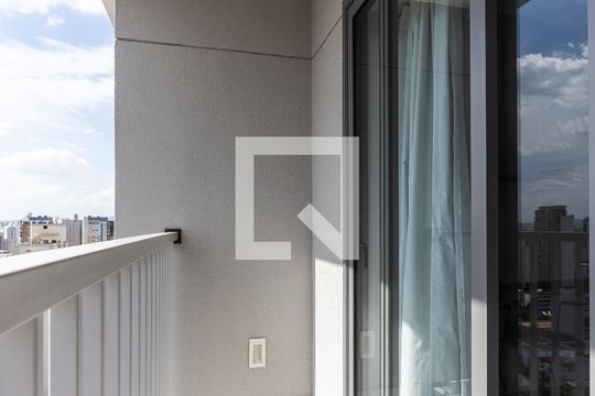 Varanda de kitnet/studio à venda com 1 quarto, 27m² em Pinheiros, São Paulo