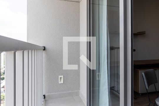 Varanda de kitnet/studio à venda com 1 quarto, 28m² em Pinheiros, São Paulo
