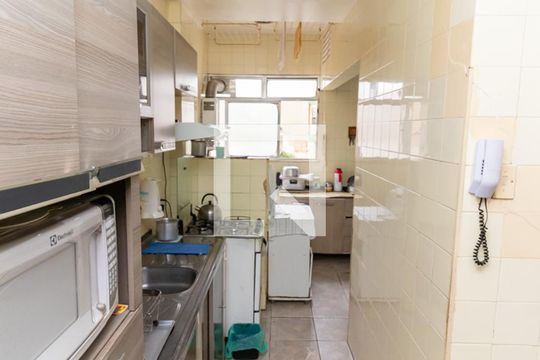 Cozinha de apartamento para alugar com 3 quartos, 80m² em Todos Os Santos, Rio de Janeiro