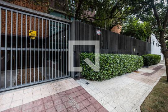 Fachada de apartamento para alugar com 1 quarto, 120m² em Sumaré, São Paulo