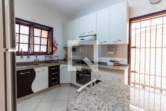 Cozinha de casa à venda com 3 quartos, 186m² em Caxingui, São Paulo
