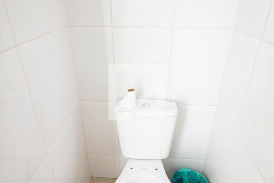 banheiro de serviço de casa à venda com 2 quartos, 95m² em Parada Inglesa, São Paulo