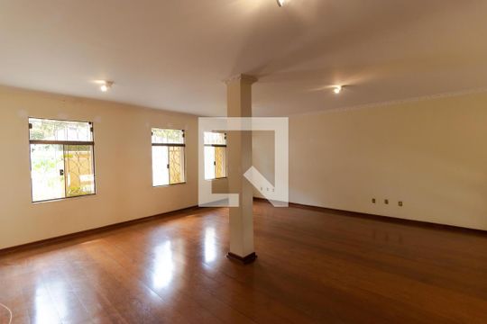 Salas de casa à venda com 4 quartos, 465m² em Jardim Guarani, Campinas