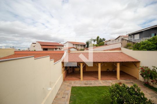 Vista da Sacada da Suíte 02 de casa à venda com 4 quartos, 465m² em Jardim Guarani, Campinas
