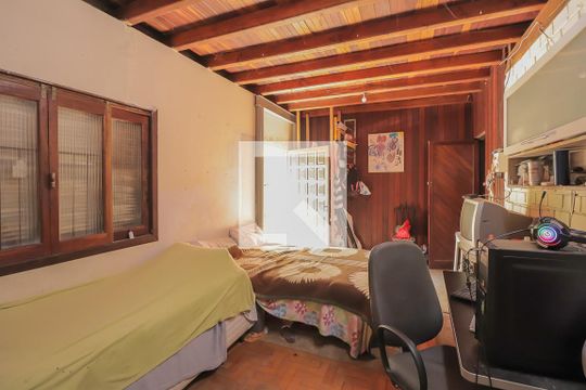 Quarto 1 de casa para alugar com 5 quartos, 300m² em Rio dos Sinos, São Leopoldo