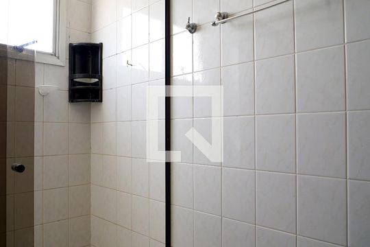 Banheiro de apartamento para alugar com 2 quartos, 68m² em Parque Tres Meninos, Sorocaba
