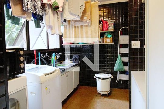 Área de Serviço de apartamento à venda com 3 quartos, 320m² em Real Parque, São Paulo