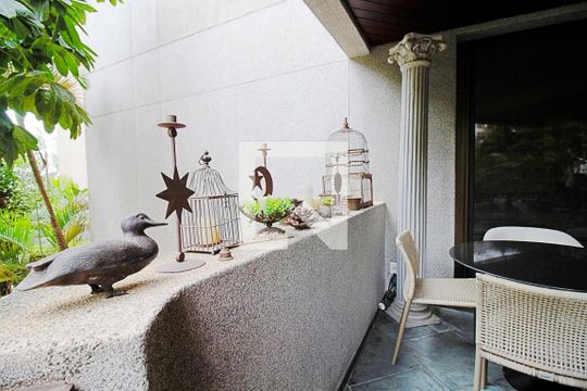 Varanda da Sala de apartamento à venda com 3 quartos, 320m² em Real Parque, São Paulo
