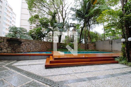 Área comum - Piscina de apartamento à venda com 3 quartos, 320m² em Real Parque, São Paulo