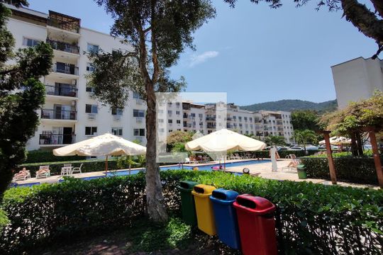 Área comum - Piscina de apartamento para alugar com 3 quartos, 64m² em Jacarepaguá, Rio de Janeiro