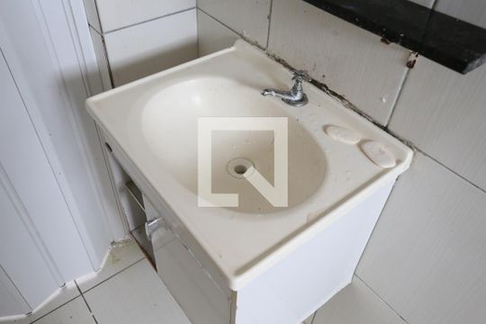 Banheiro de apartamento à venda com 2 quartos, 42m² em Artur Alvim, São Paulo