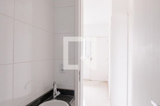 Banheiro Social de apartamento para alugar com 2 quartos, 40m² em Penha de França, São Paulo