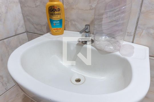 Banheiro Social de apartamento para alugar com 1 quarto, 50m² em Guará Ii , Brasília