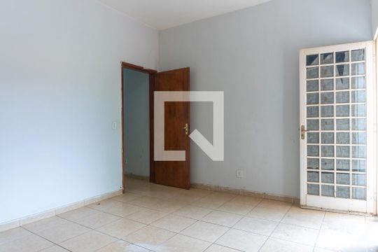 Quarto de apartamento para alugar com 1 quarto, 50m² em Guará Ii , Brasília