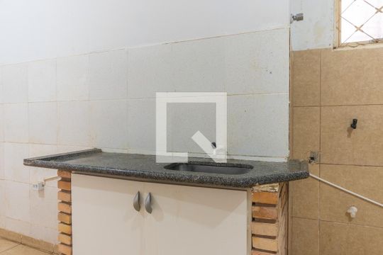 Cozinha de apartamento para alugar com 1 quarto, 50m² em Guará Ii , Brasília