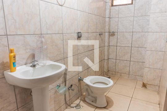 Banheiro Social de apartamento para alugar com 1 quarto, 50m² em Guará Ii , Brasília