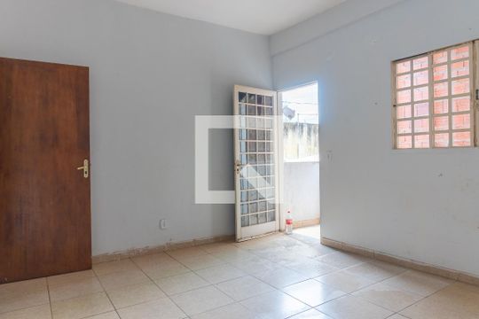 Quarto de apartamento para alugar com 1 quarto, 50m² em Guará Ii , Brasília