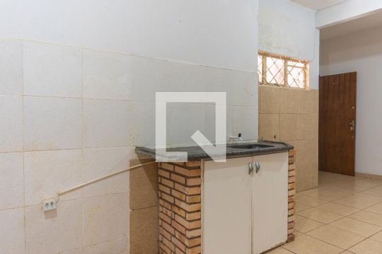 Cozinha de apartamento para alugar com 1 quarto, 50m² em Guará Ii , Brasília