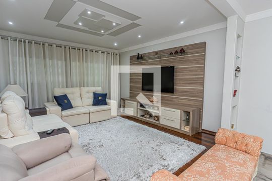 Casa à venda com 3 quartos, 235m² em Vila Pereira Barreto, São Paulo