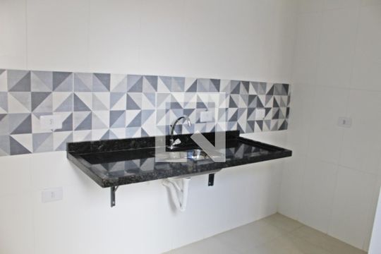 Cozinha de apartamento à venda com 2 quartos, 60m² em Jardim Itapemirim, São Paulo
