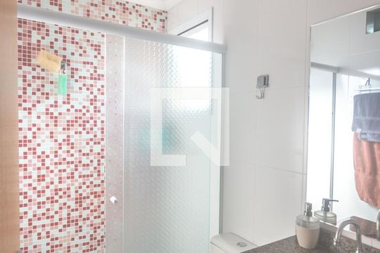 Banheiro suíte de apartamento para alugar com 2 quartos, 70m² em Rudge Ramos, São Bernardo do Campo